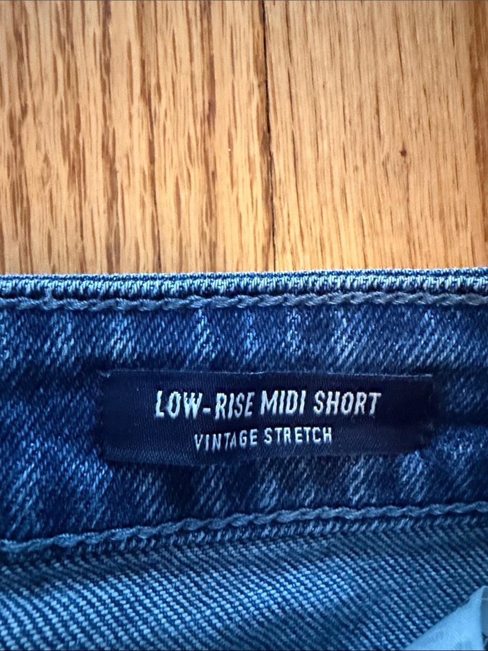 Hollister Y2K Low Rise Midi Short Distressed Vintage Stretch 28/7- Grunge - Picture 3 of 13
